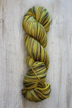 Bee "Yarn"self